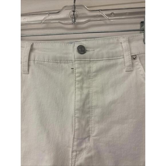 Crown & Ivy Shorts Women's 14 Beige White Denim Scalloped Stretch 37x3.5 - Picture 5 of 9